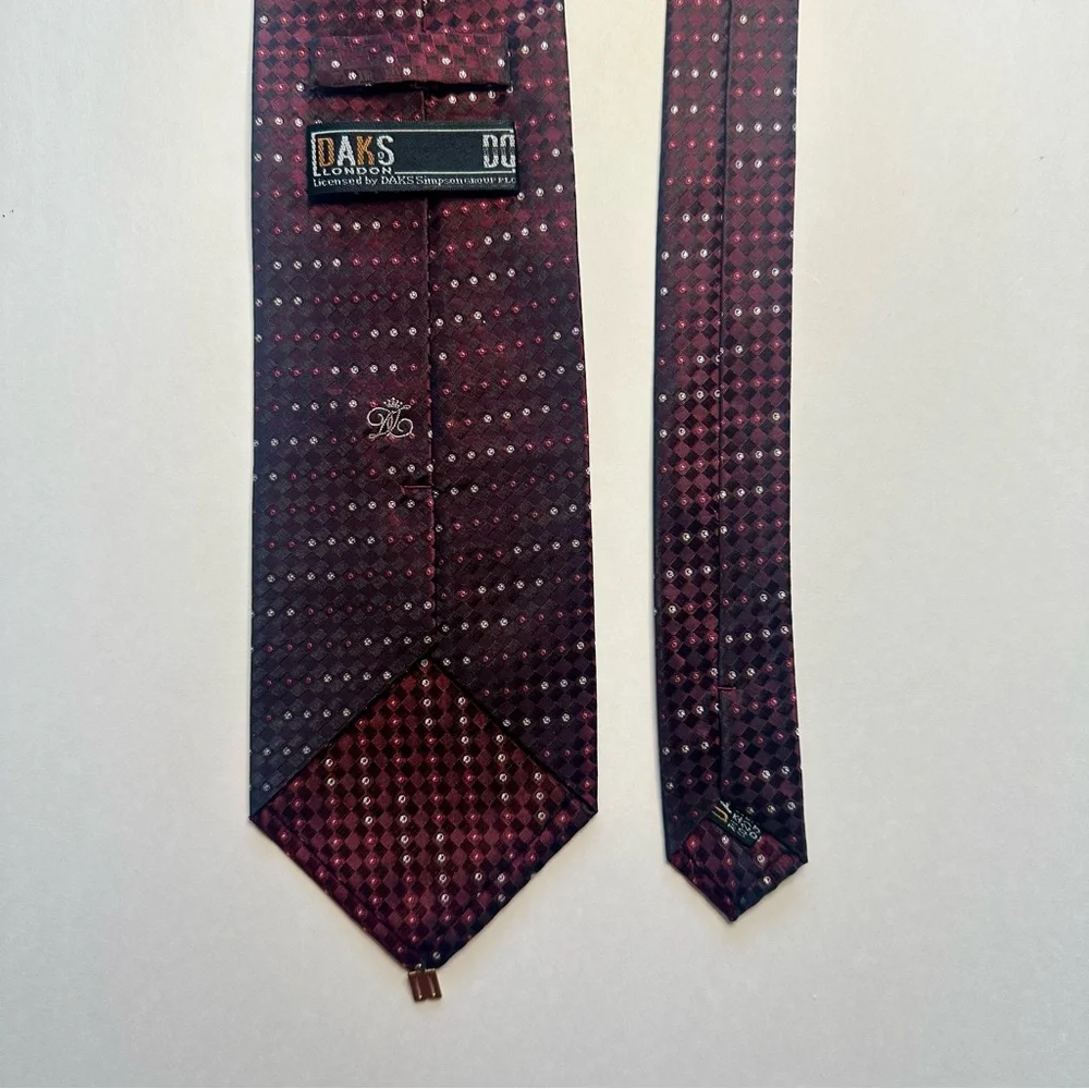 Daks London Charm Classic Untipped Embroidered Signature Tie 3.75”